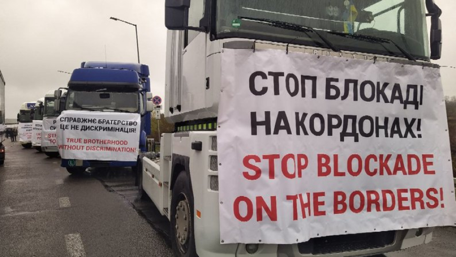 Українські перевізники організували акцію-відповідь на дії поляків