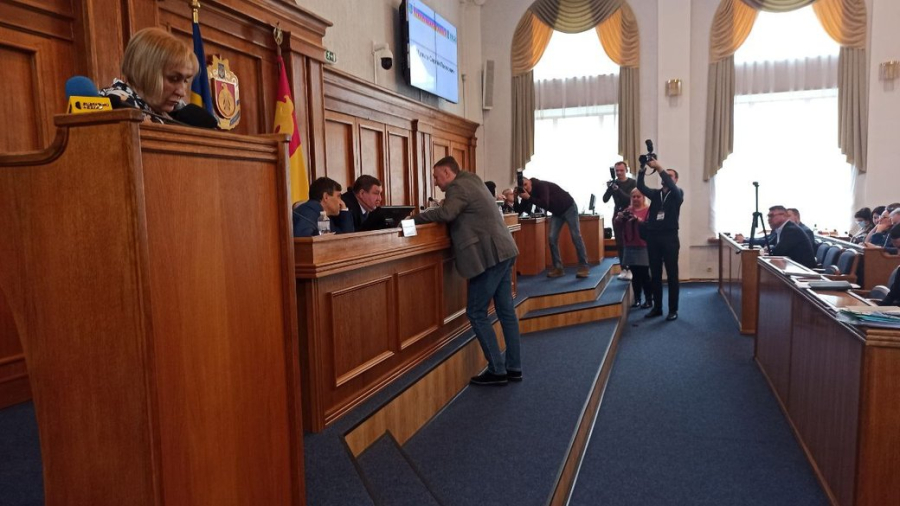 Порушили регламент: пропозицію звільнити голову Кіровоградської облради мали внести завчасно - юристка