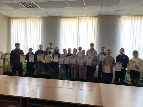 В ОЗ &quot;ТИШКІВСЬКИЙ ЛІЦЕЙ&quot; нагородили переможців предметних олімпіад