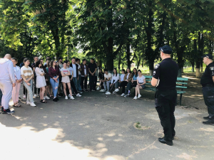 Офіцер громади в дії