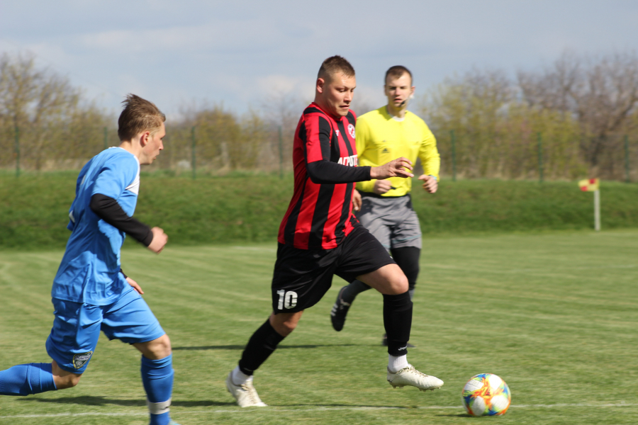 ФК &quot;Агротех&quot; розгромив кропивницький &quot;Олімпік&quot; в матчі чемпіонату області з футболу
