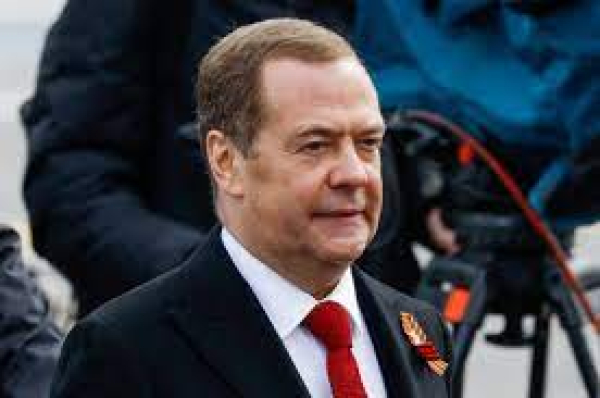 Мєдвєдєв допускає, що РФ може програти війну і знову трясе ядерною дубиною