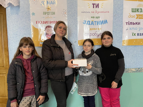 Шкільна молодь продовжує волонтерити