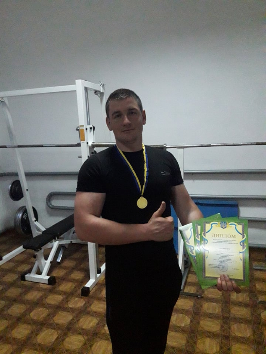 Житель Тишківки здобув &quot;срібло&quot; в важкоатлетичній дисципліні на змаганнях в Добровеличківці