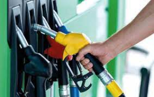 Ситуація стає напруженою: чи готуватися водіям до дефіциту пального