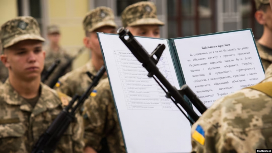 Зеленський підписав закон про демобілізацію строковиків