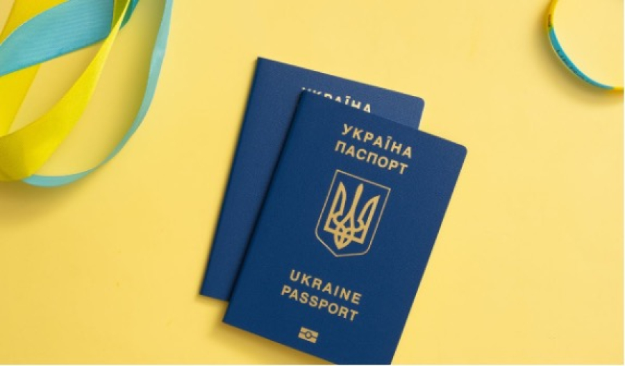 Паспорти чоловіків призовного віку: Кабмін ухвалив заборону