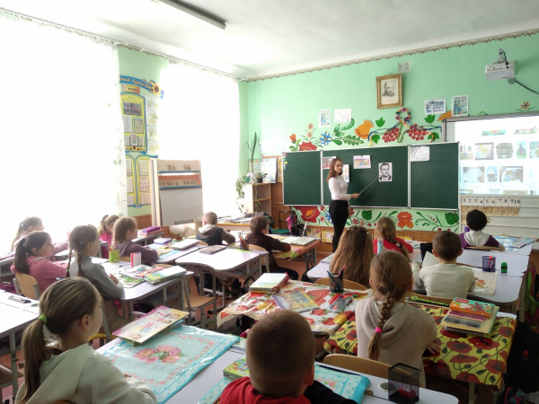 Студентка педуніверситету Альона Швець пройшла педагогічну практику на базі ОЗ &quot;ТИШКІВСЬКИЙ ЛІЦЕЙ&quot;